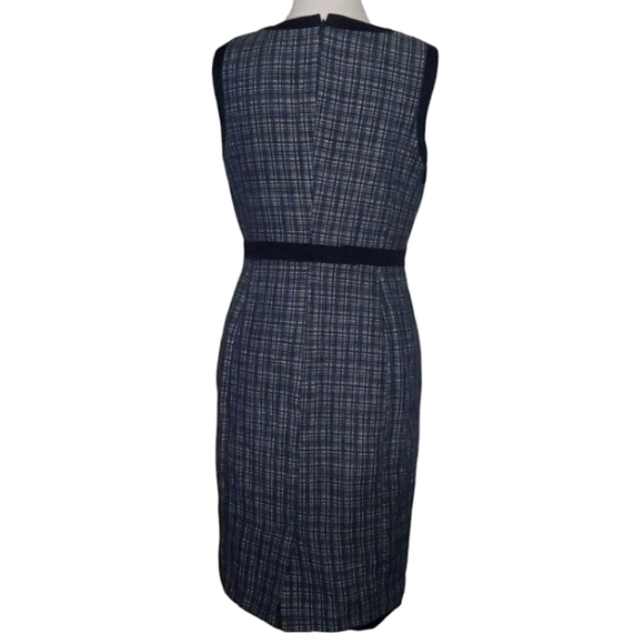Talbots Navy Blue White Textured Tweed Classic Sheath Dress Midi Length Size 4 - Picture 5 of 9